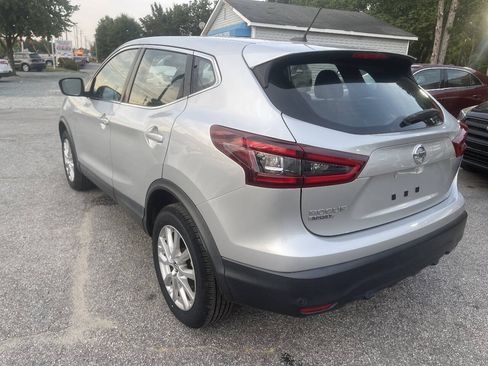 Used 2021 Nissan Rogue Sport S FWD image 4