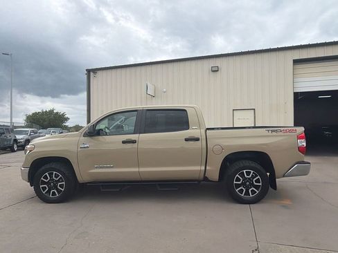 Used 2018 Toyota Tundra SR5 w/ TRD Off Road Package AWD/4WD image 8