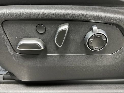 Used 2025 GMC Sierra 3500 Denali Ultimate image 22