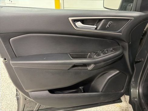 Used 2023 Ford Edge SEL image 10
