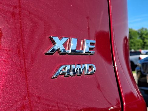 Certified 2025 Toyota RAV4 XLE AWD/4WD image 32