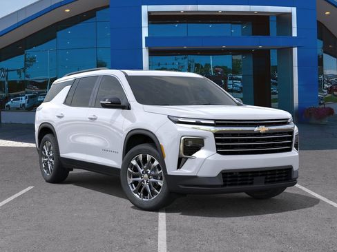New 2026 Chevrolet Traverse LT w/ Sun and Wheel Package AWD/4WD image 34