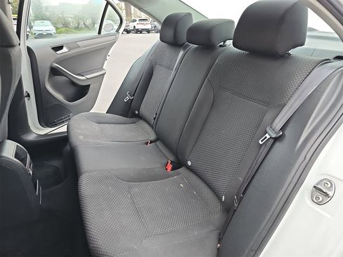 Used 2014 Volkswagen Jetta S image 12