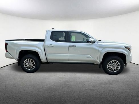 New 2026 Toyota Tacoma Limited AWD/4WD image 10