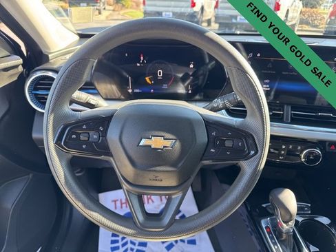 Certified 2025 Chevrolet Trax LT image 13