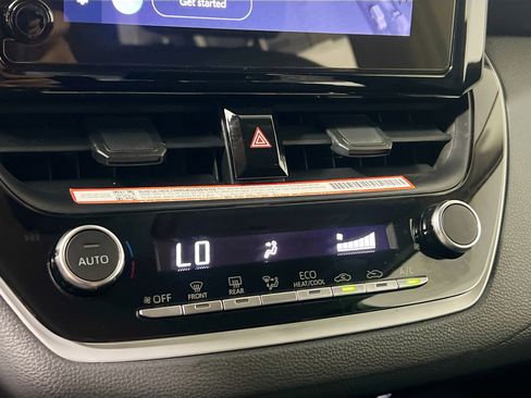 Used 2025 Toyota Corolla LE FWD image 26