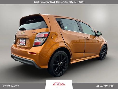 Used 2017 Chevrolet Sonic LT w/ Convenience Package image 6