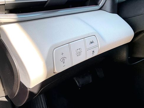Used 2023 Hyundai Elantra Limited FWD image 31