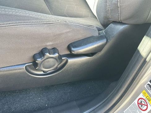 Used 2018 Toyota Tacoma TRD Sport w/ Technology Package image 31