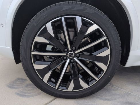 New 2026 Volvo XC90 B6 Ultra image 12