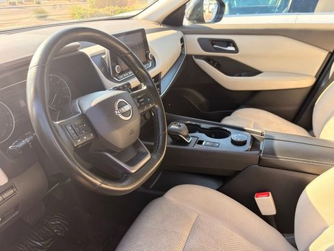 Used 2025 Nissan Rogue SV AWD/4WD image 17
