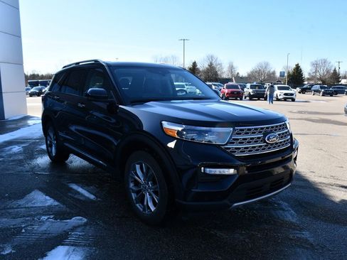 Used 2023 Ford Explorer Limited w/ Equipment Group 301A image 9