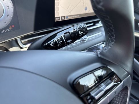 Used 2025 Hyundai Elantra SEL FWD image 23