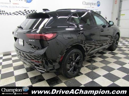 Certified 2025 Buick Envision Sport Touring image 12