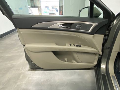 Used 2017 Lincoln MKZ Reserve image 43