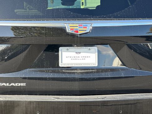 Used 2023 Cadillac Escalade ESV Premium Luxury image 46