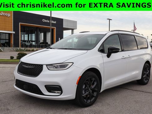 New 2026 Chrysler Pacifica Limited w/ S Appearance Package image 1