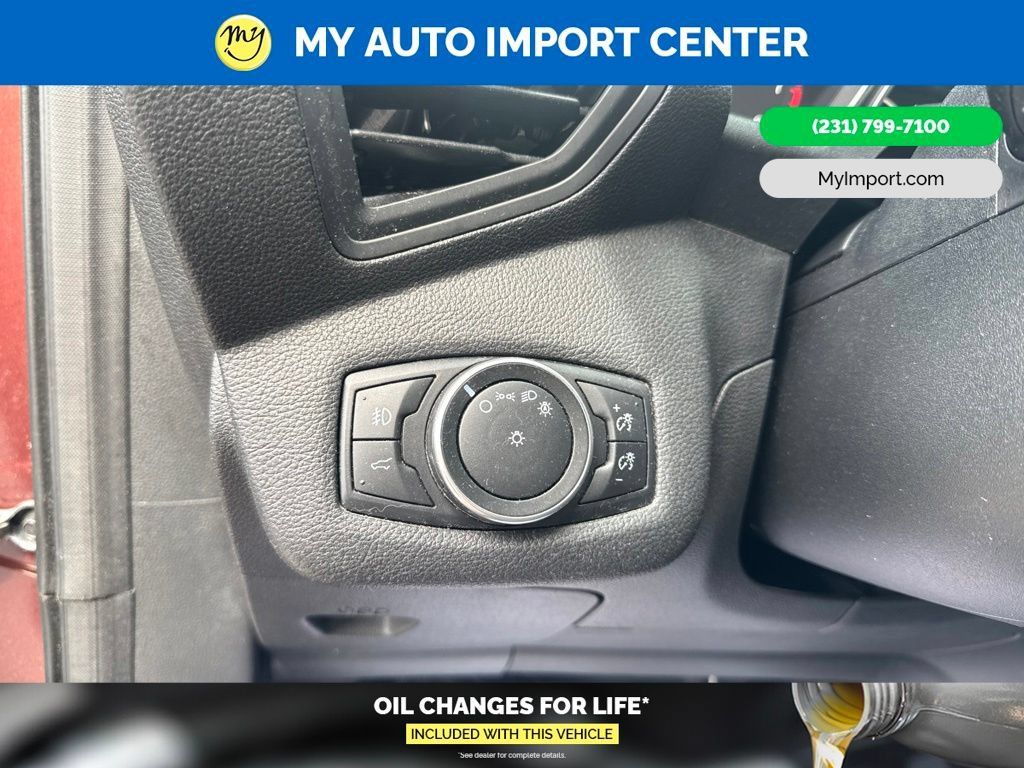 Used 2018 Ford Escape SE w/ SE Sync 3 Package AWD/4WD image 14