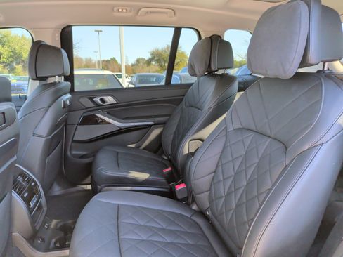 Certified 2024 BMW X7 xDrive40i w/ Premium Package image 38