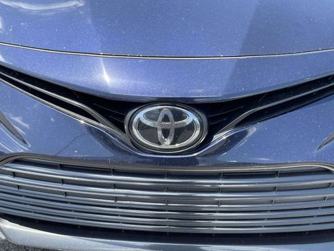 Used 2022 Toyota Camry XLE FWD image 4