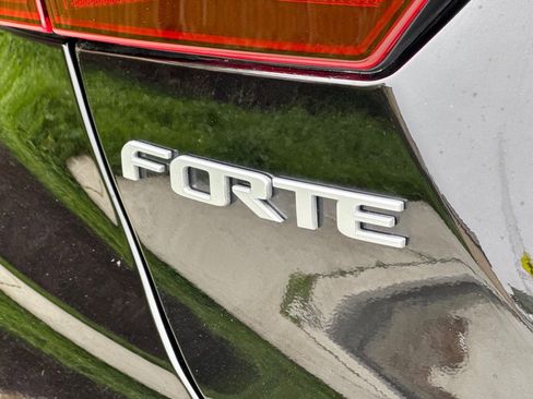 Used 2024 Kia Forte LXS image 25