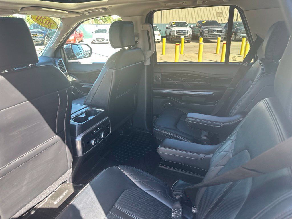 Used 2020 Ford Expedition Max Platinum AWD/4WD image 23