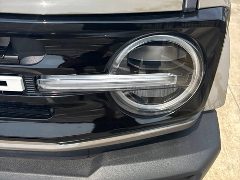 Certified 2025 Ford Bronco Outer Banks AWD/4WD image 9