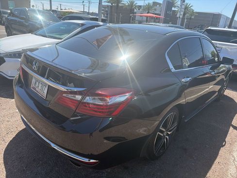 Used 2017 Honda Accord Sport Special Edition image 9