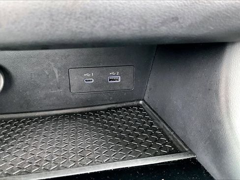 Used 2025 Nissan Pathfinder SV image 36