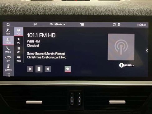 Used 2019 Porsche Cayenne w/ Premium Package image 45