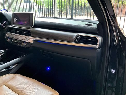 Used 2021 Kia Telluride SX w/ Towing Package FWD image 18