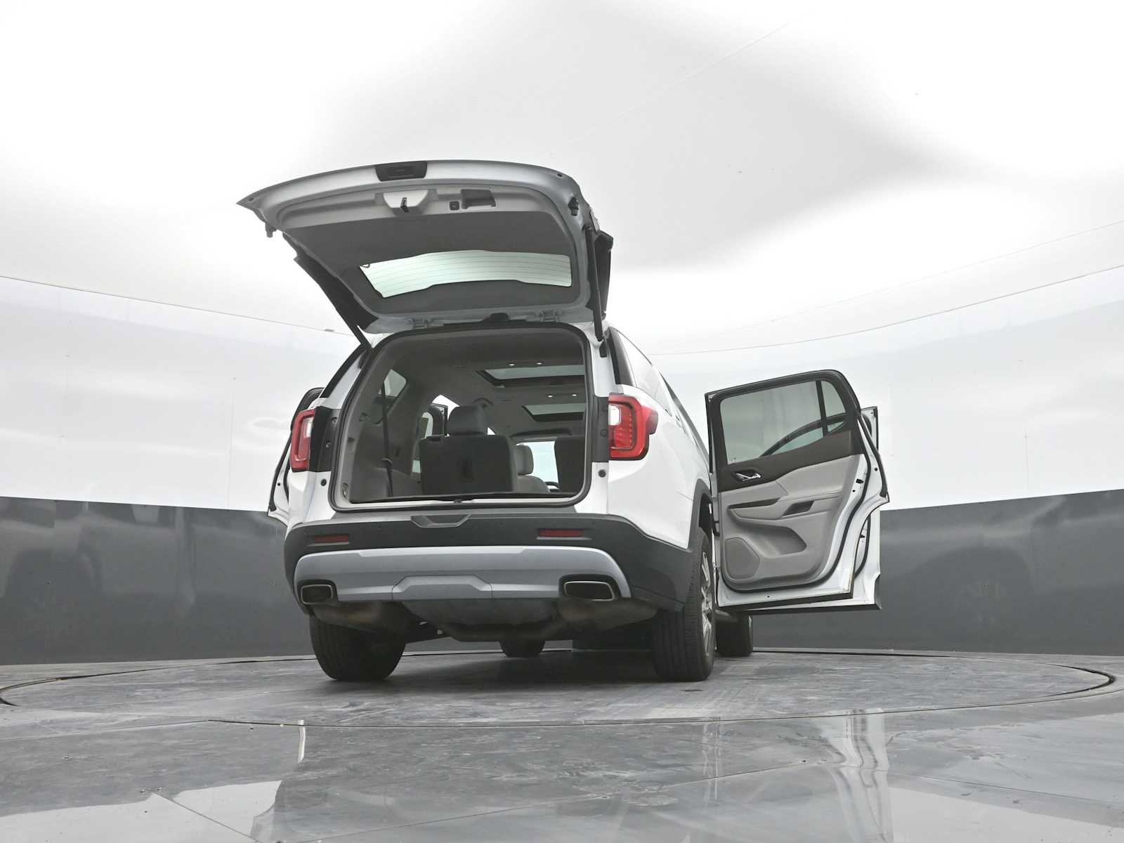 Used 2021 GMC Acadia SLT w/ LPO, Floor Liner Package AWD/4WD image 55
