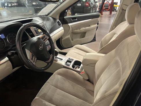 Used 2013 Subaru Legacy 2.5i Premium image 6
