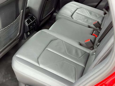 Used 2022 Audi Q3 2.0T Premium Plus w/ Premium Plus Package AWD/4WD image 11