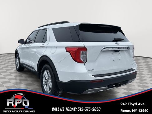 Used 2021 Ford Explorer XLT w/ Equipment Group 202A image 3