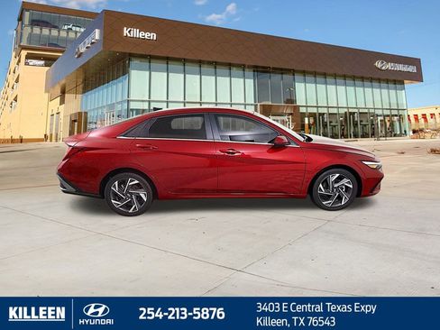 Used 2025 Hyundai Elantra SEL FWD image 10
