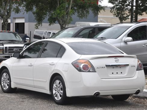 Used 2010 Nissan Altima 2.5 SL w/ SL Pkg image 10