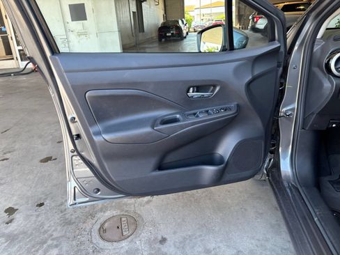Used 2025 Nissan Versa SV FWD image 18