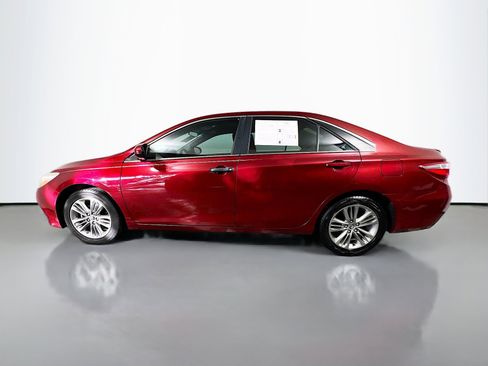Used 2016 Toyota Camry SE image 9