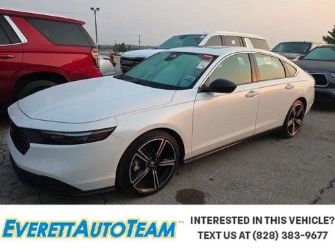 Used 2024 Honda Accord Sport image 1