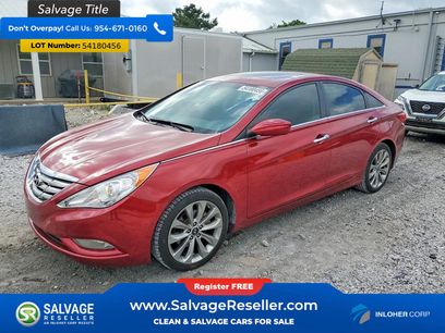 Used 2013 Hyundai Sonata SE w/ Navigation & Sunroof Pkg
