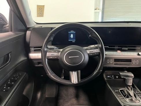 Used 2025 Hyundai Kona SEL image 21