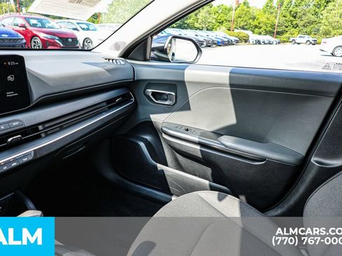 Used 2025 Kia K4 FWD image 42