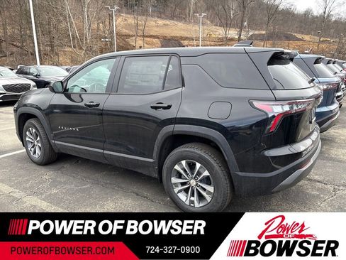 New 2026 Chevrolet Equinox LT w/ Convenience Package II image 3