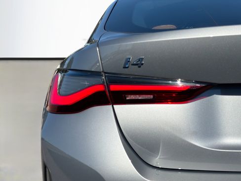 Used 2023 BMW i4 eDrive35 RWD image 10