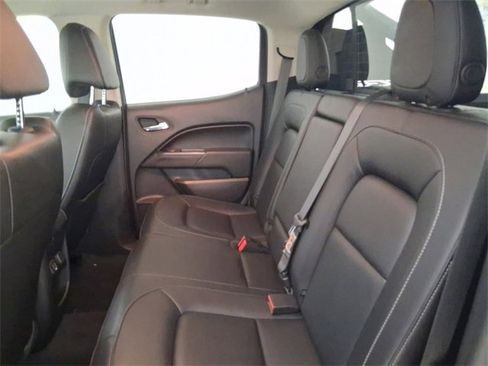 Used 2020 Chevrolet Colorado ZR2 w/ ZR2 Dusk Special Edition image 18