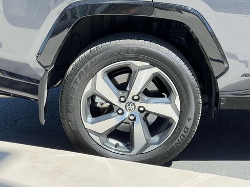 Used 2025 Toyota RAV4 SE AWD/4WD image 15