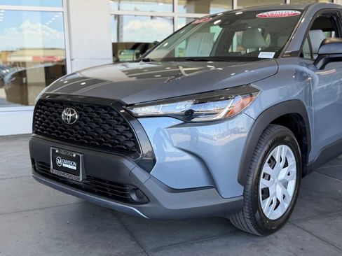 Used 2022 Toyota Corolla Cross L FWD image 3