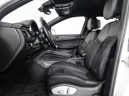 Used 2018 Porsche Macan AWD/4WD image 15
