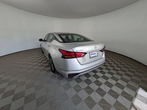Used 2024 Nissan Altima 2.5 SV FWD image 9